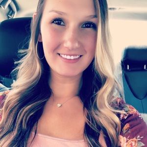 Meet your Posher, Kaleigh